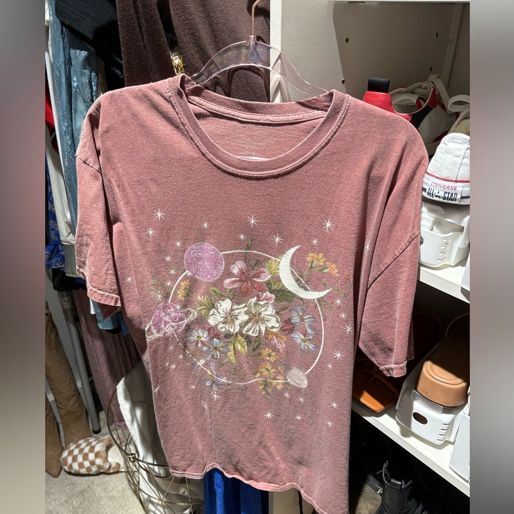 Floral Graphic Tee in Pink